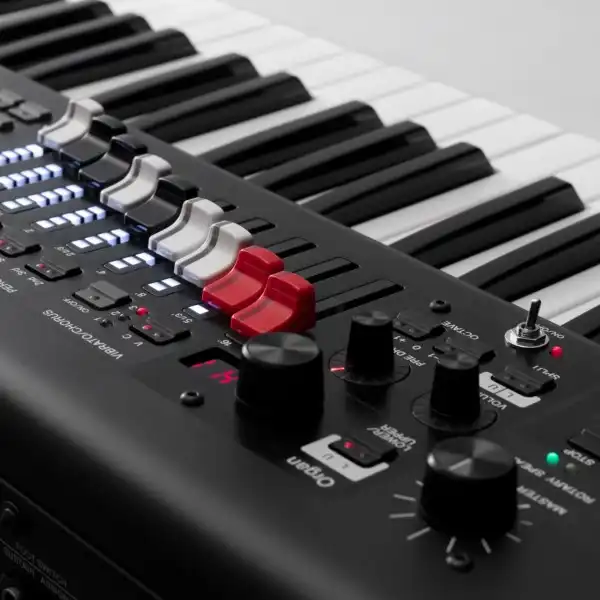 Yamaha YC61 Stage Keyboard 