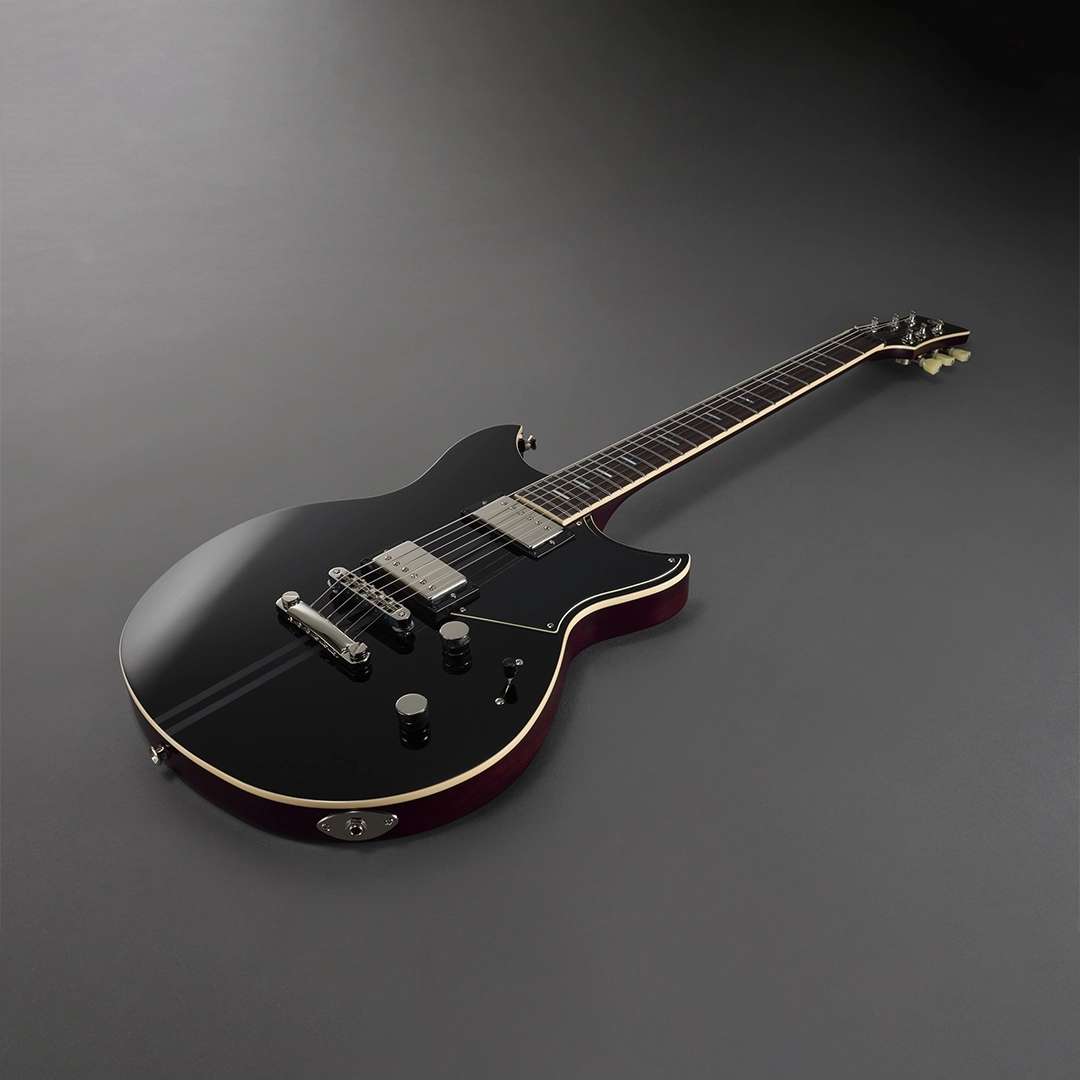 Yamaha Revstar RSS20 Black Electric Guitar (Gig Bag Included)