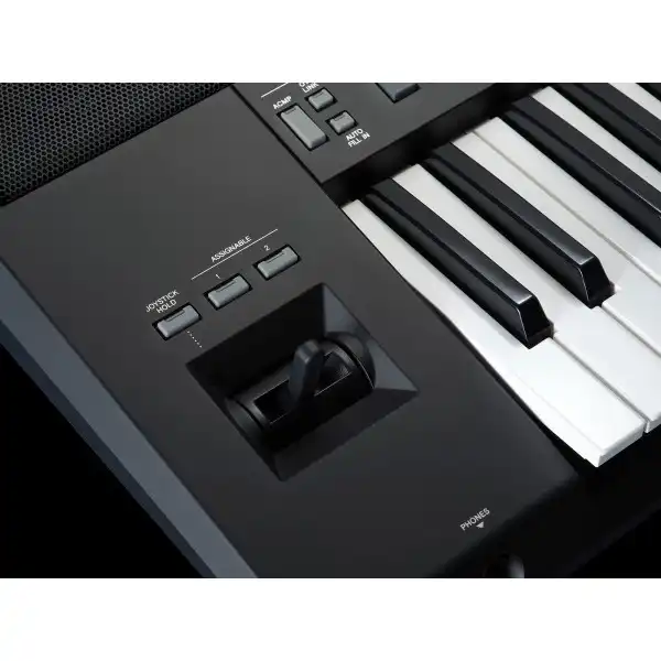 Yamaha PSR-SX920 Arranger Workstation With 61 Keys