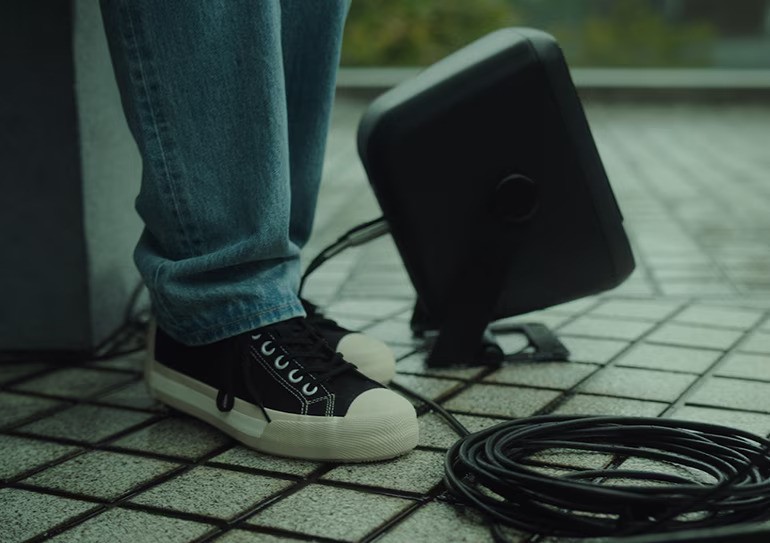 Compact design. Big sound.