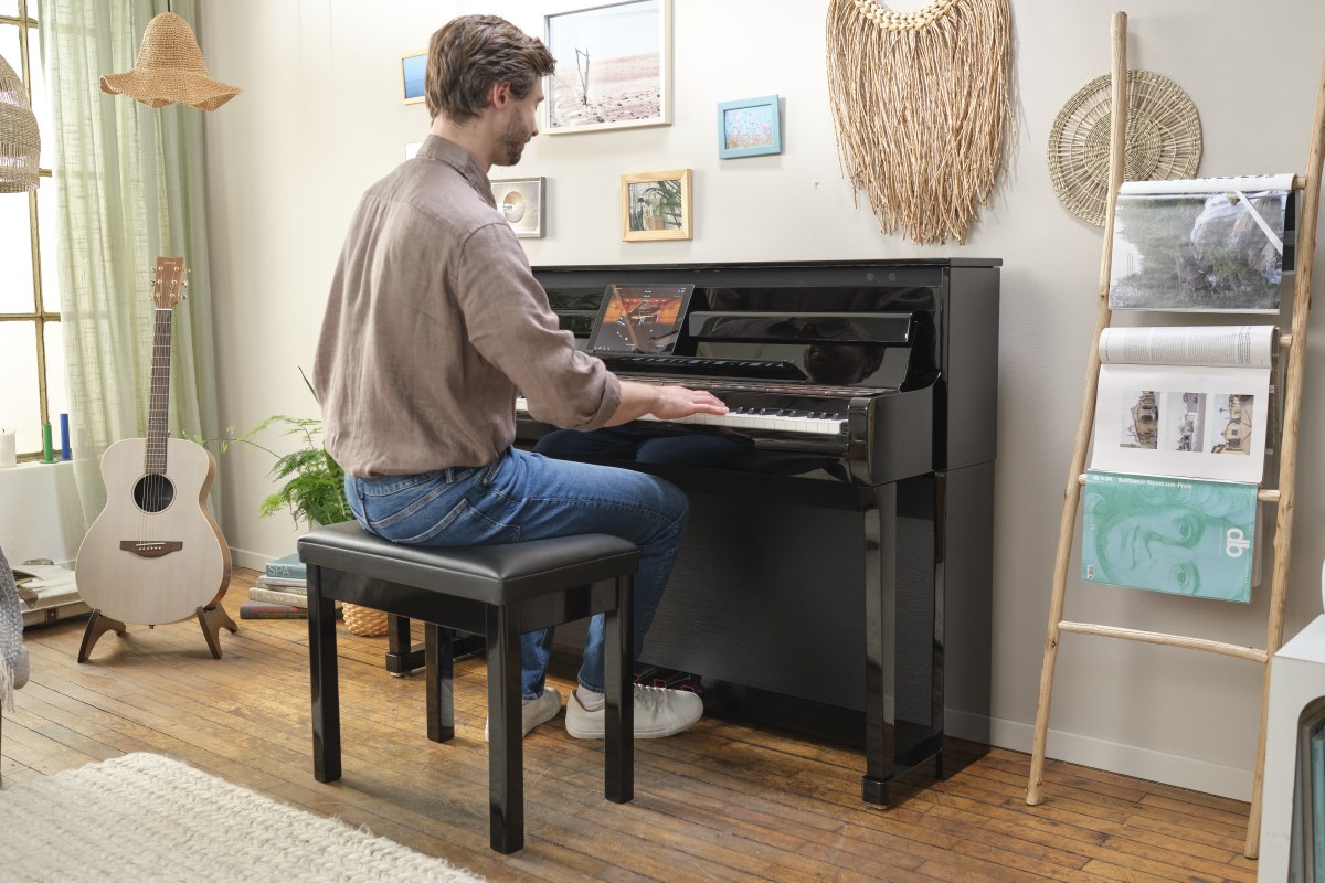 EXPERIENCE PREMIUM PIANO QUALITY